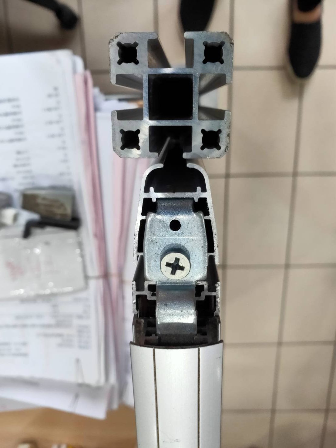 2.5cm屏風與轉棒已插條相接