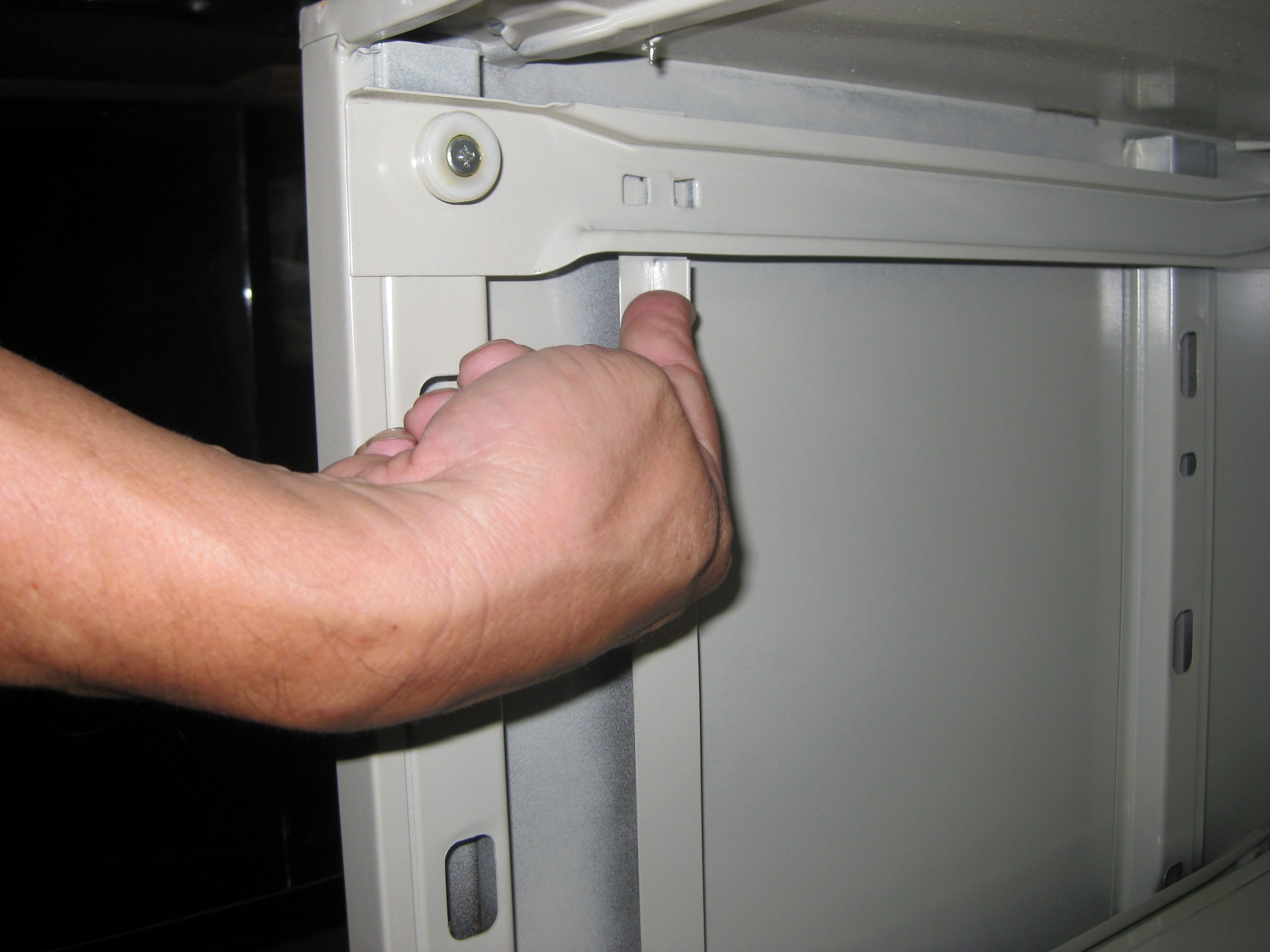 活動櫃,袖箱連桿上提