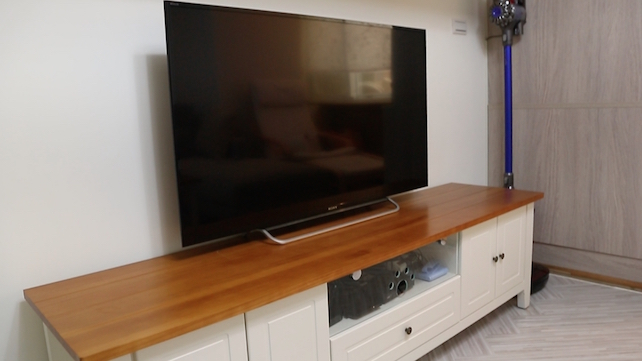 桃園住宅客廳電視牆與收納櫃配置