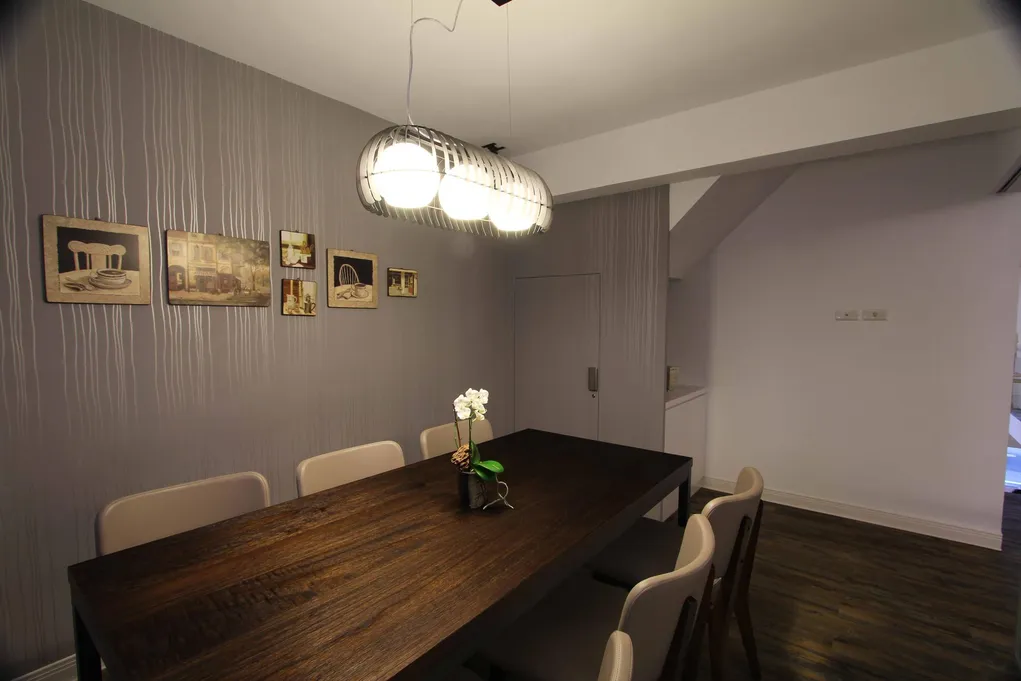 Shalom Cafe二樓包廂用餐空間