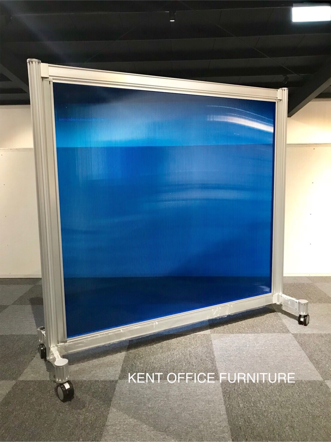 愛伊組辦公家具・中空板屏風座位