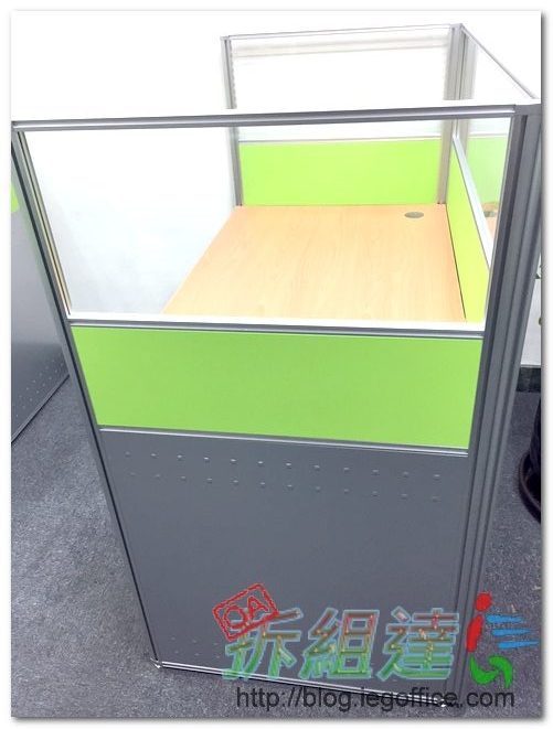 愛伊組辦公家具・清玻璃屏風座位